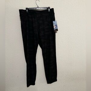 Men’s camo joggers